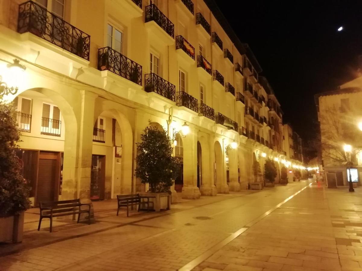 לוגרוניו Apartamento Turistico Santiago מראה חיצוני תמונה